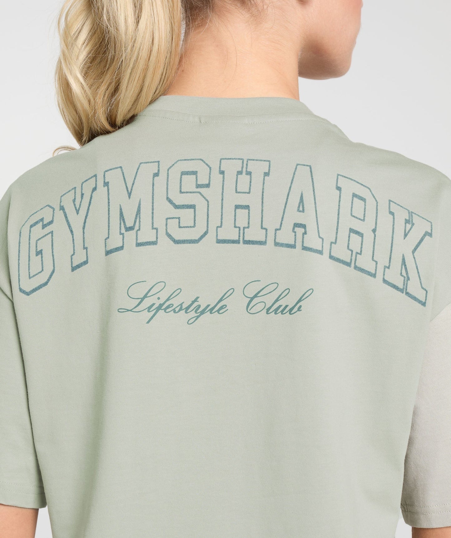 GYMSHARK - CAMPUS CLASSICS GRAPHIC T-SHIRT