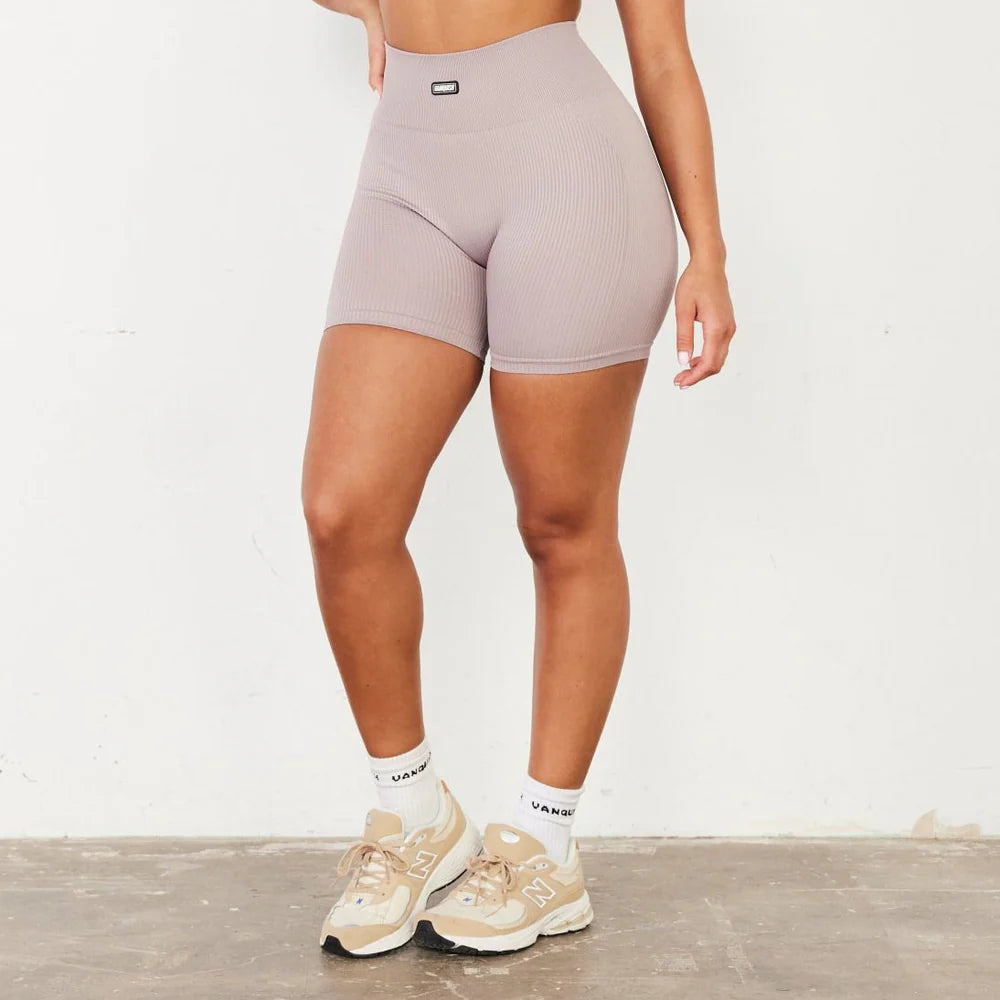 VANQUISH - RIBBED SEAMLESS SHORTS