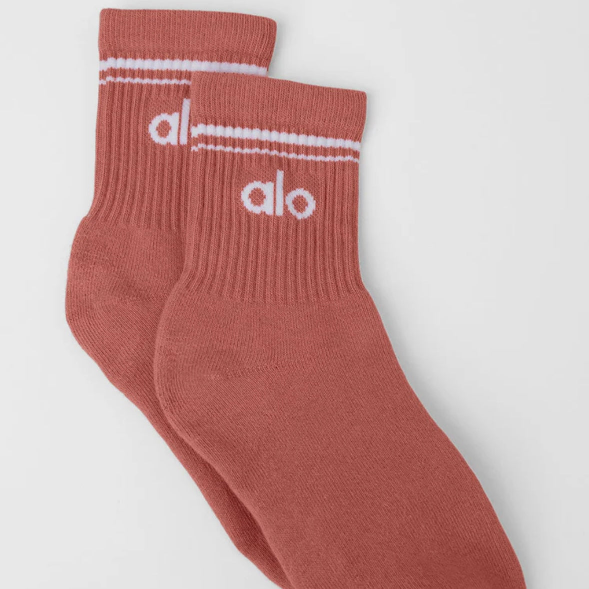 ALO YOGA - UNISEX HALF-CREW THROWBACK SOCK