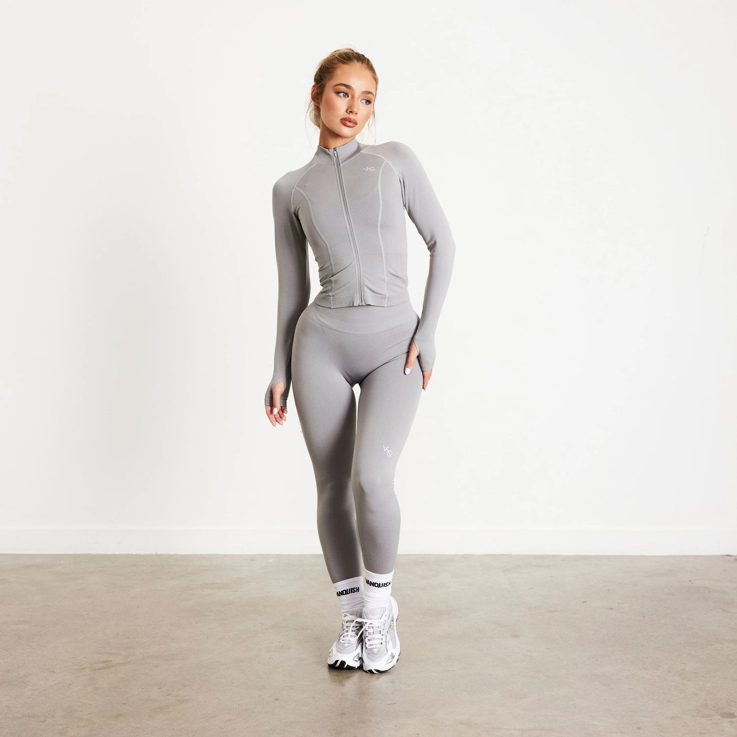 VANQUISH - ELEVATE SEAMLESS SCRUNCH LEGGINGS