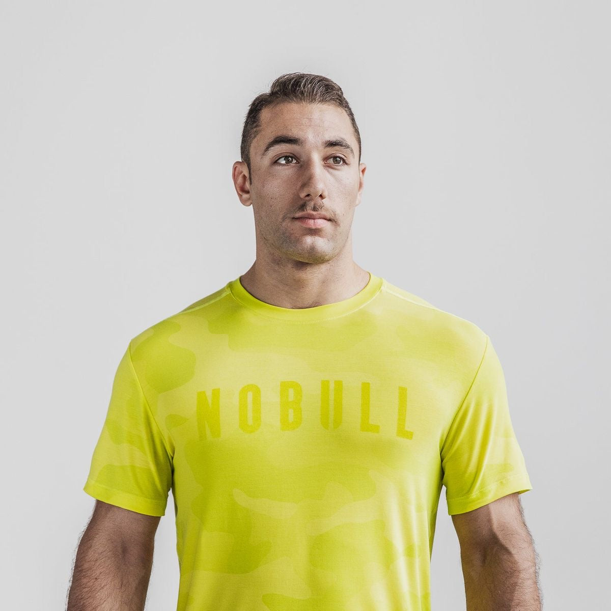 NOBULL - NEON CAMO TEE