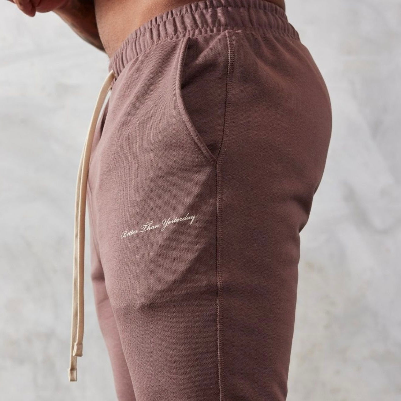 VANQUISH - UNCONQUERABLE TAPERED SWEATPANTS