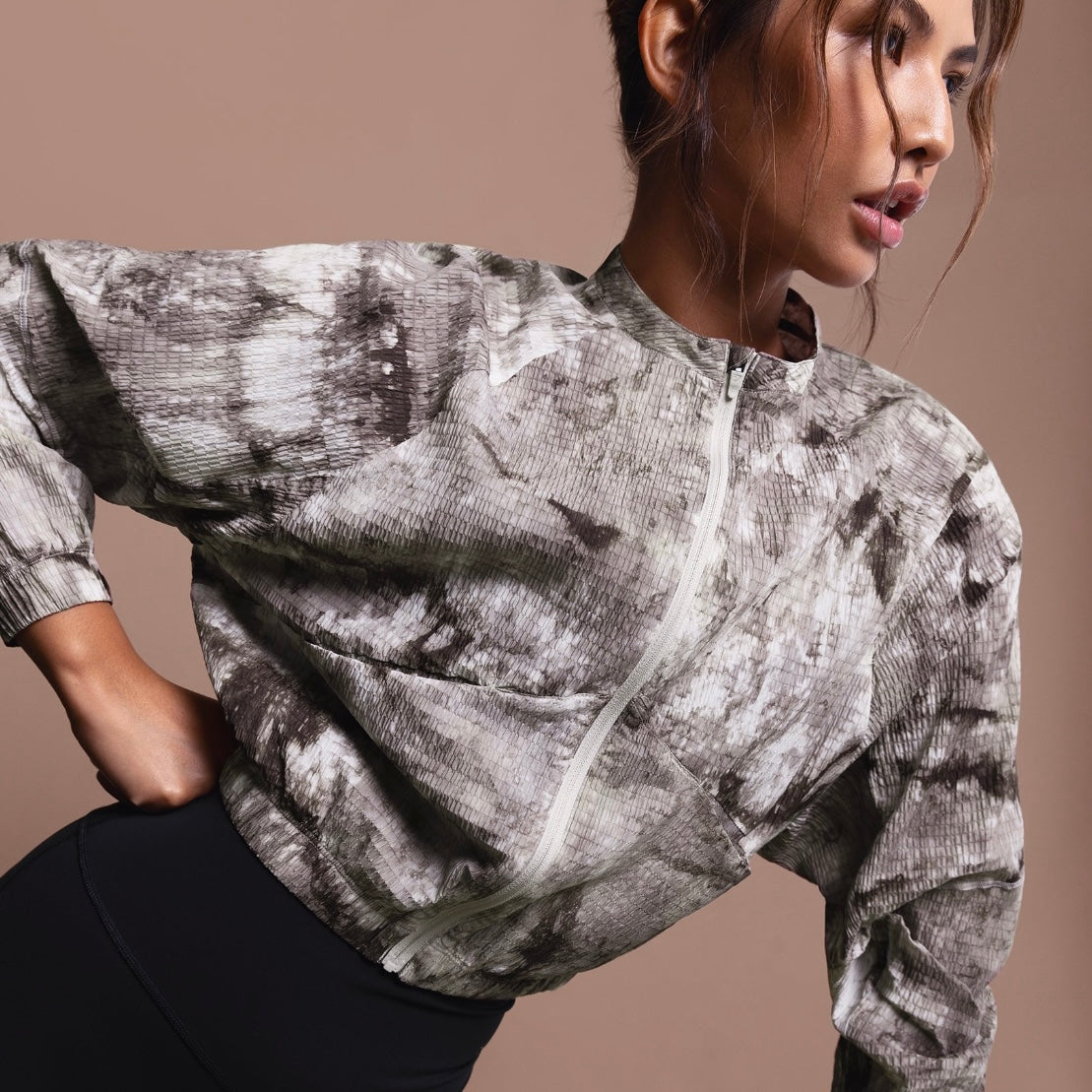 GYMSHARK - ELEVATE WOVEN JACKET