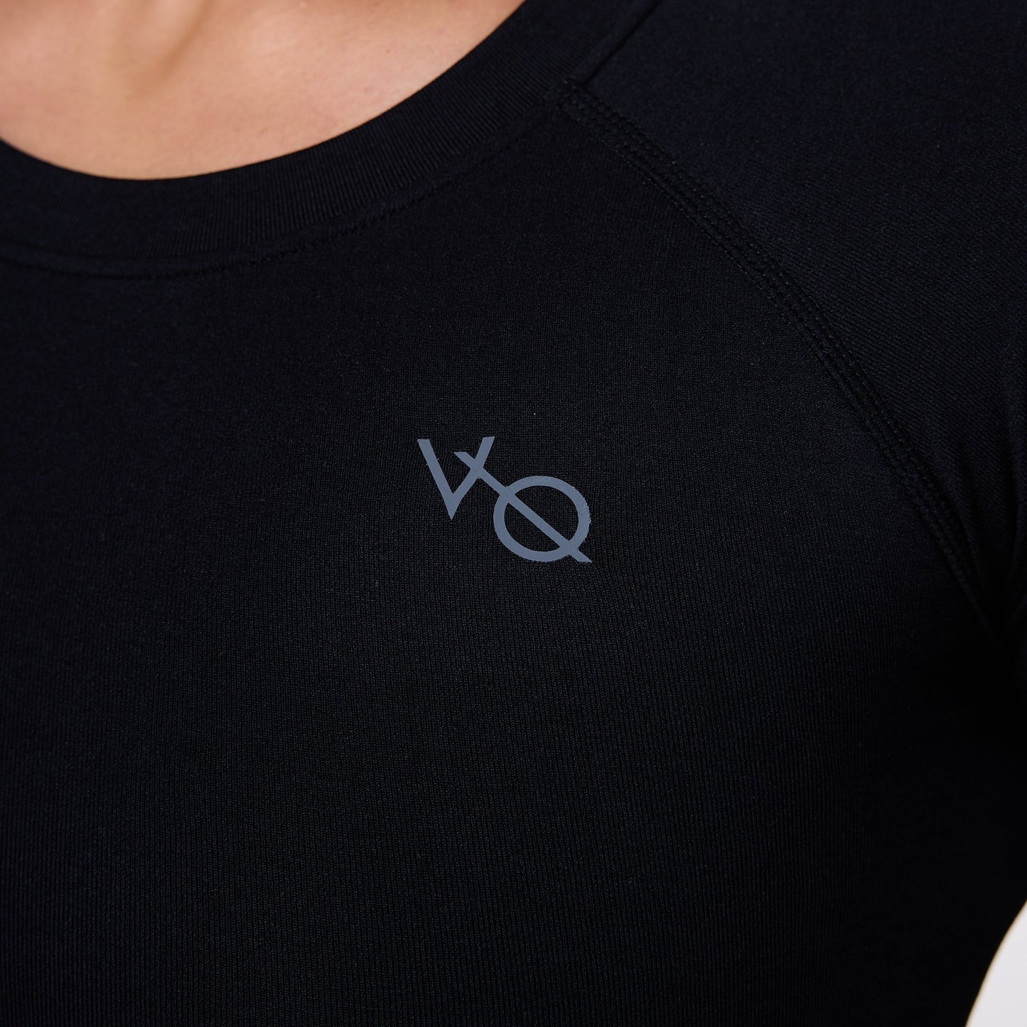 VANQUISH - ELEVATE SEAMLESS MIDI CAP SLEEVE T SHIRT