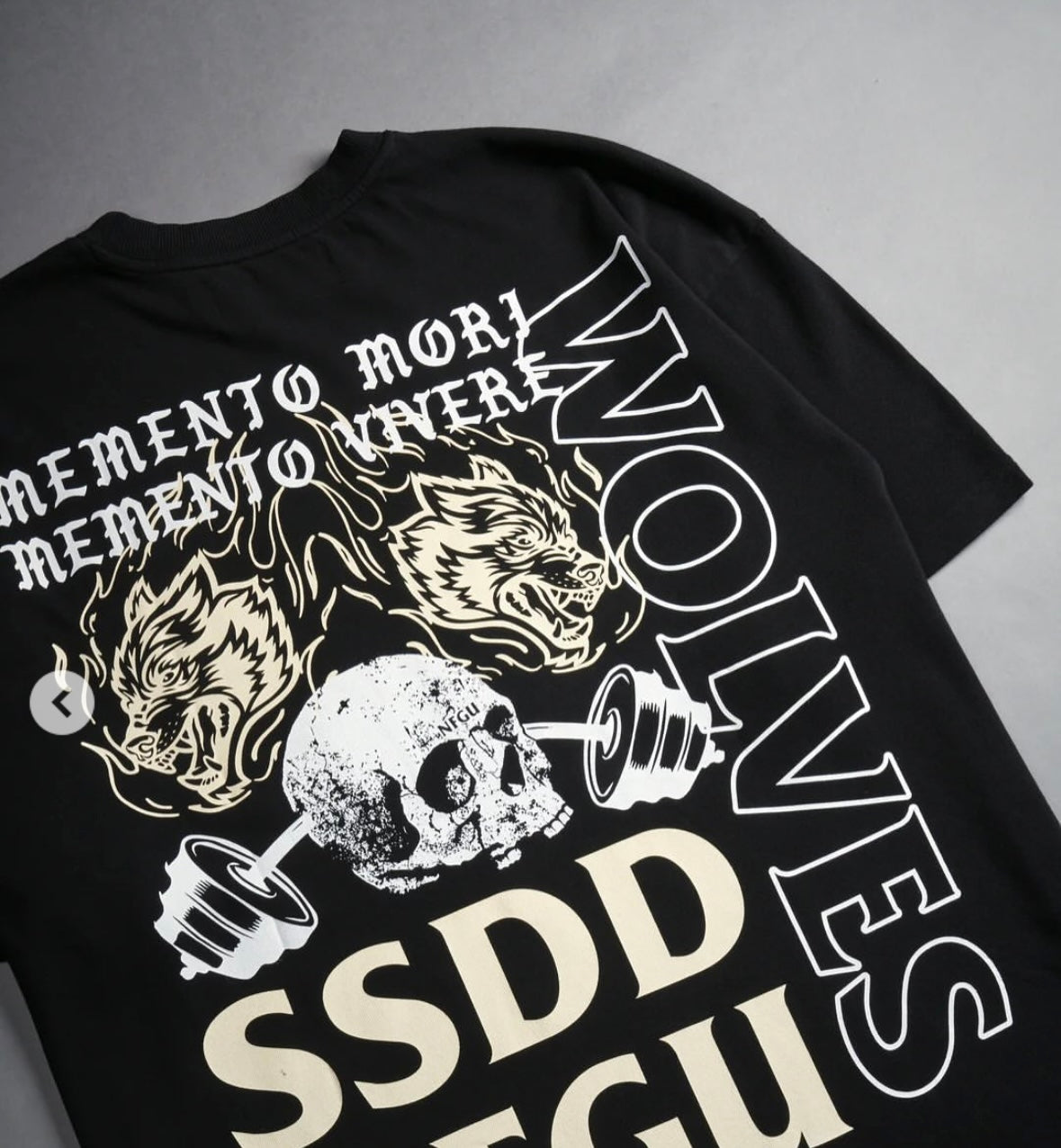 Wolves club - Don't Look Back "Premium" Oversized Tee