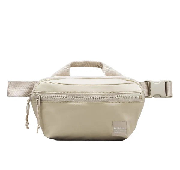 LULULEMON - ALL DAY ESSENTIAL BELT BAG 2.5L