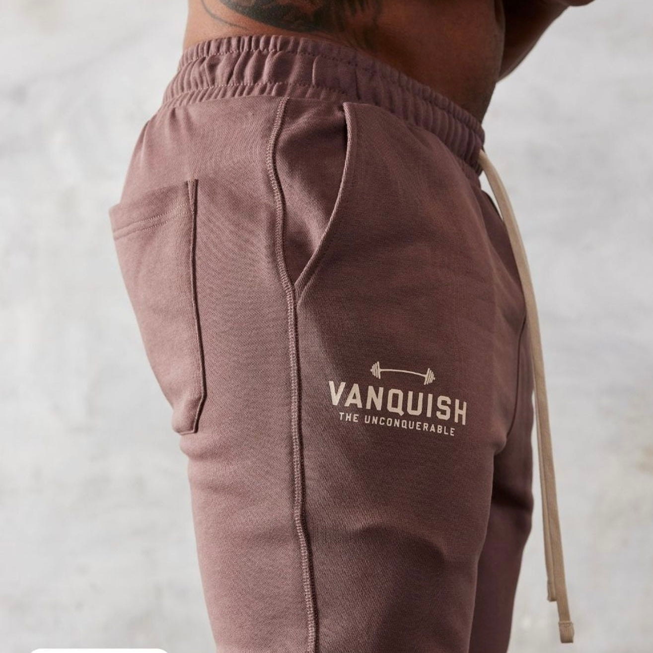 VANQUISH - UNCONQUERABLE TAPERED SWEATPANTS