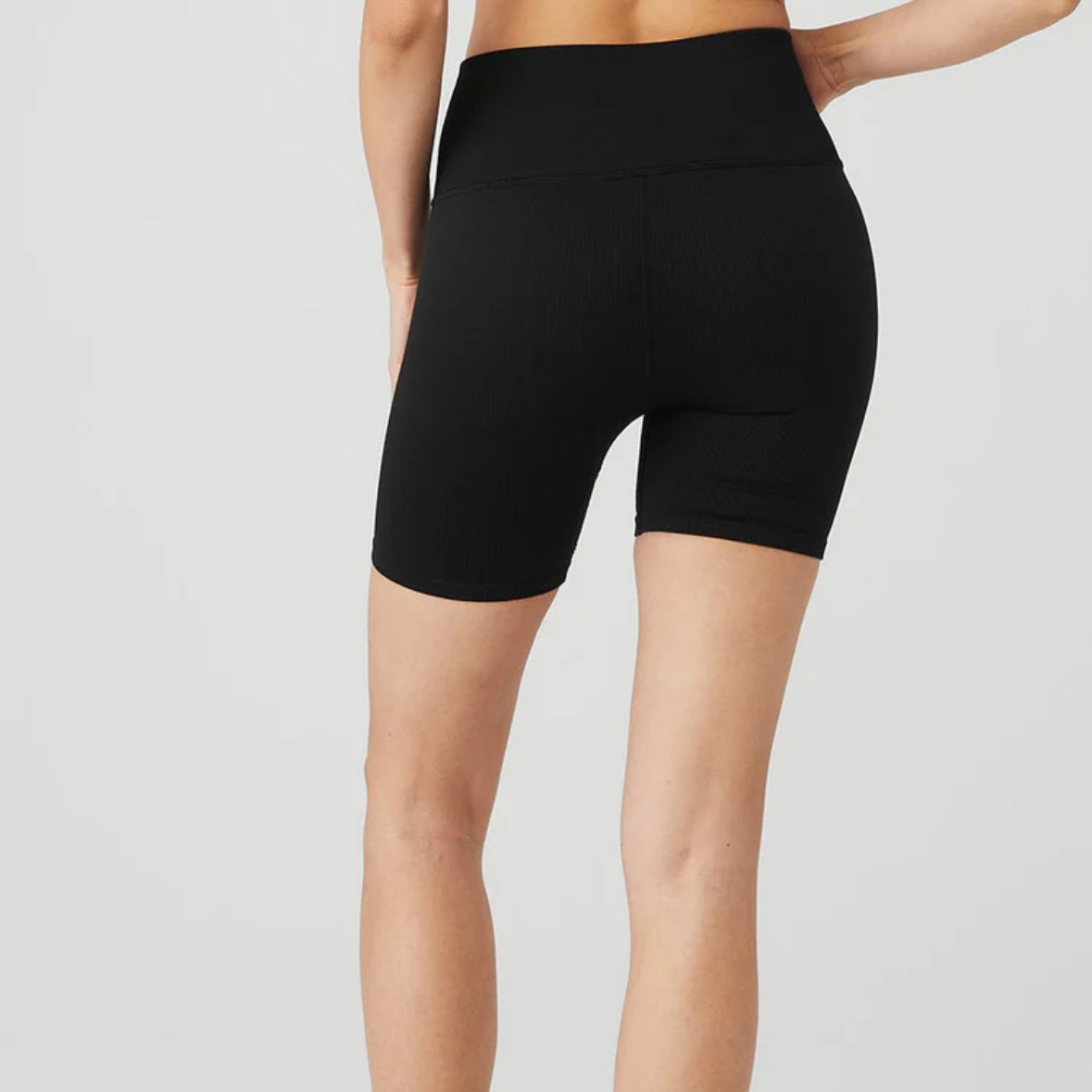 ALO YOGA - 5" SEAMLESS RIBBED FAVORITE SHORT