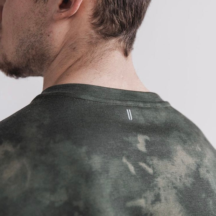 NOBULL - TIE-DYE CREW SWEATSHIRT
