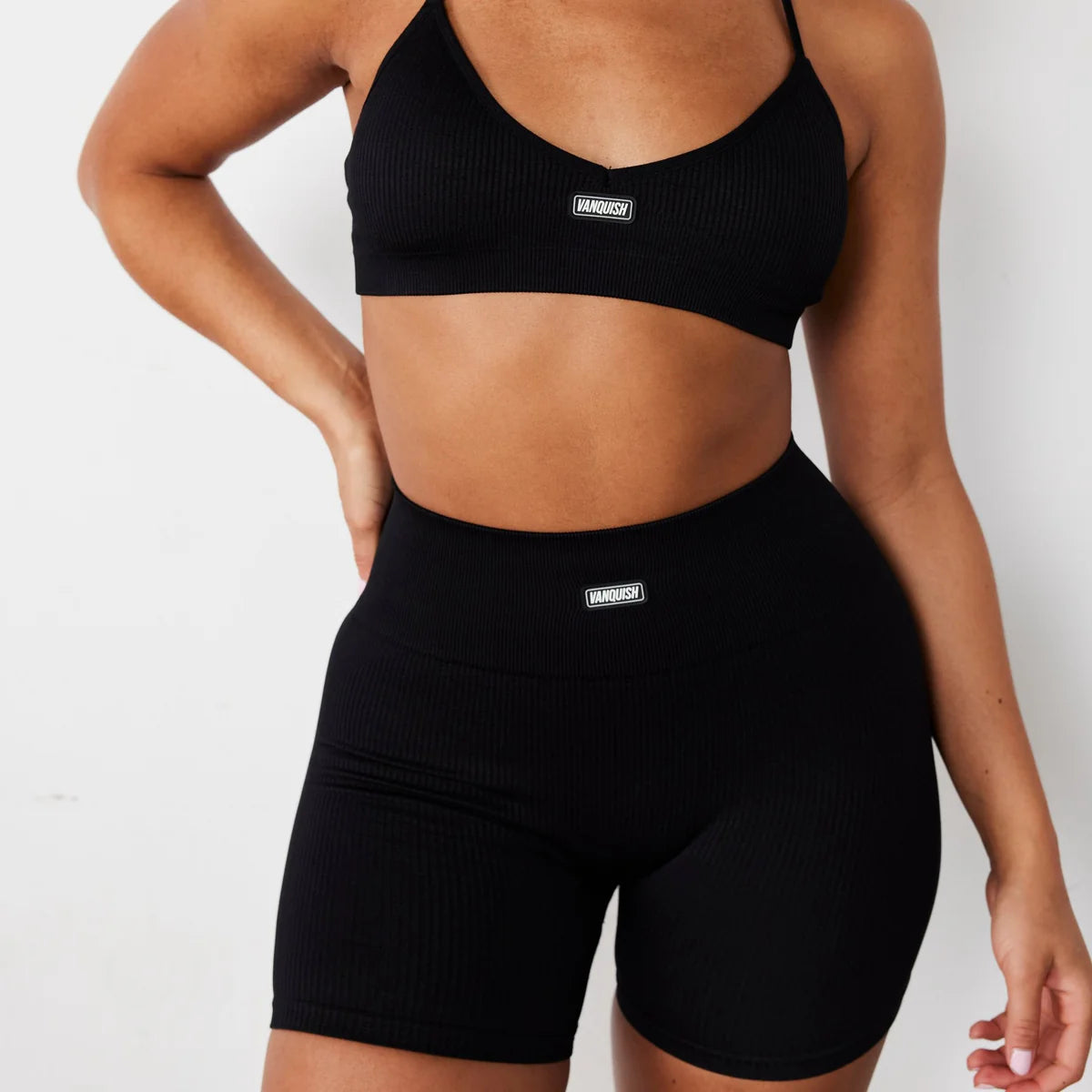 VANQUISH - RIBBED SEAMLESS SHORTS