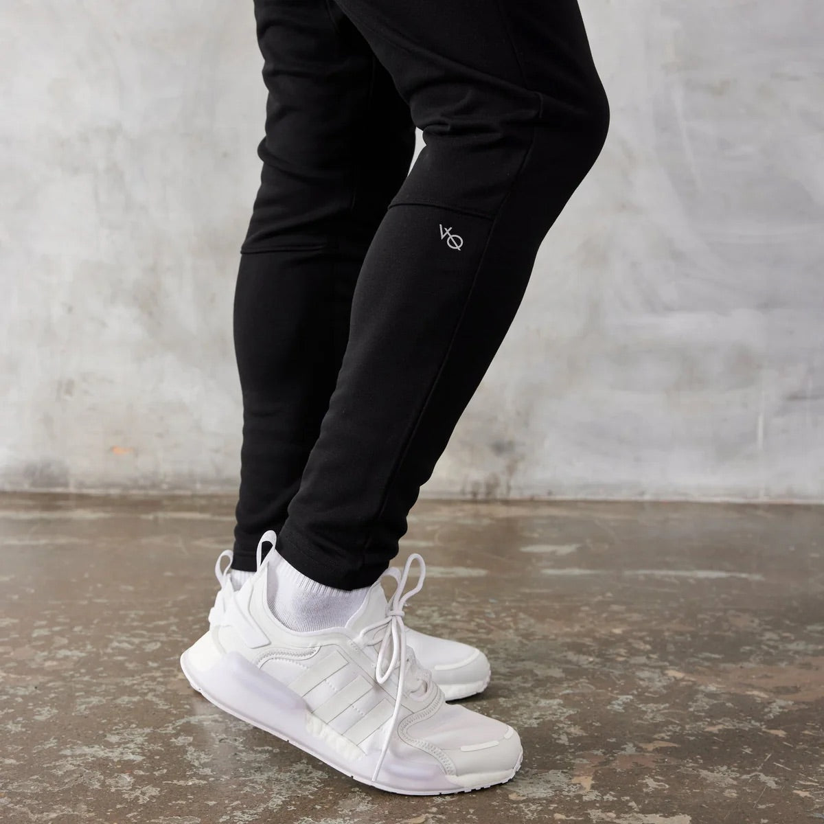 VANQUISH - ESSENTIAL TAPERED FIT SWEATPANTS