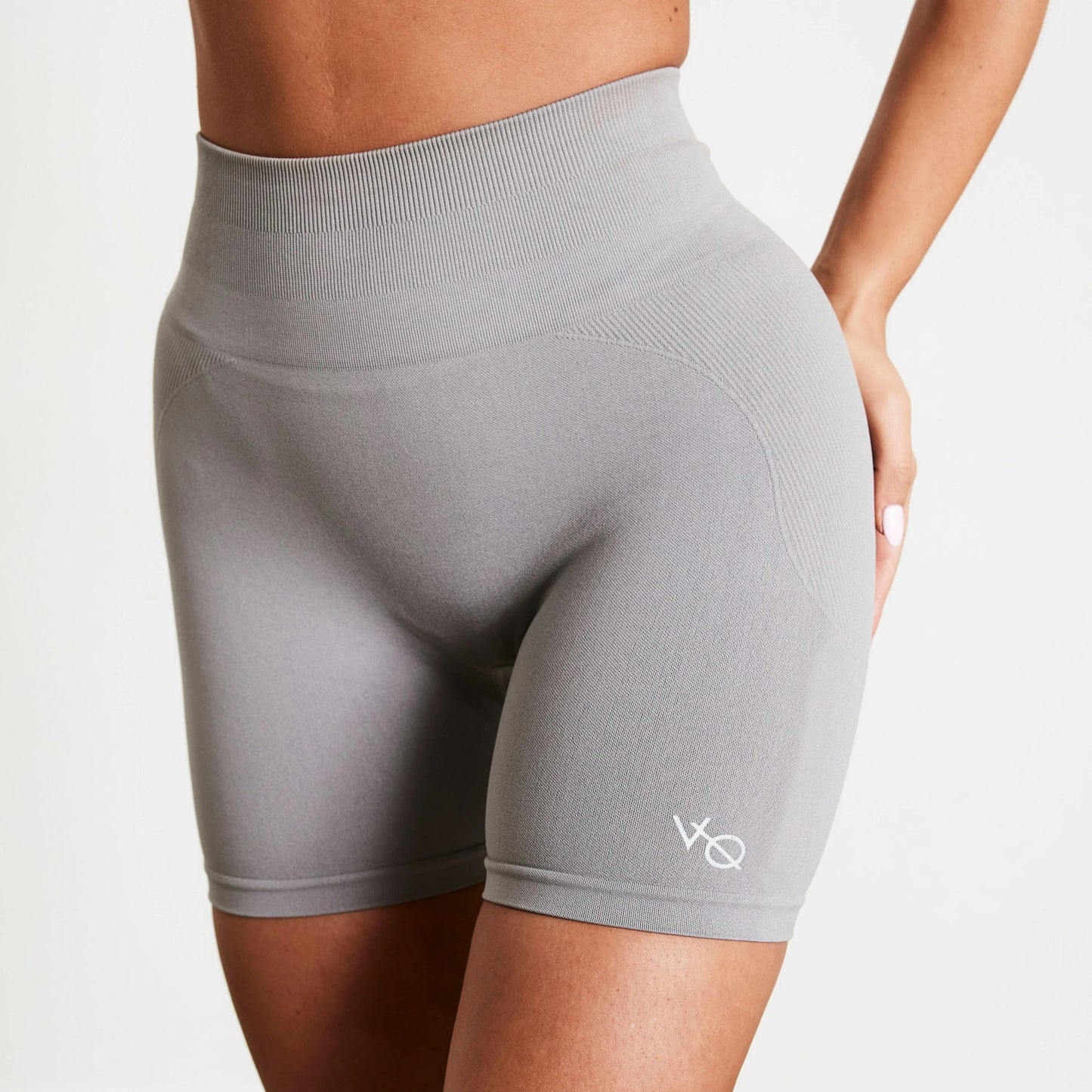 VANQUISH - ELEVATE SEAMLESS SCRUNCH SHORTS
