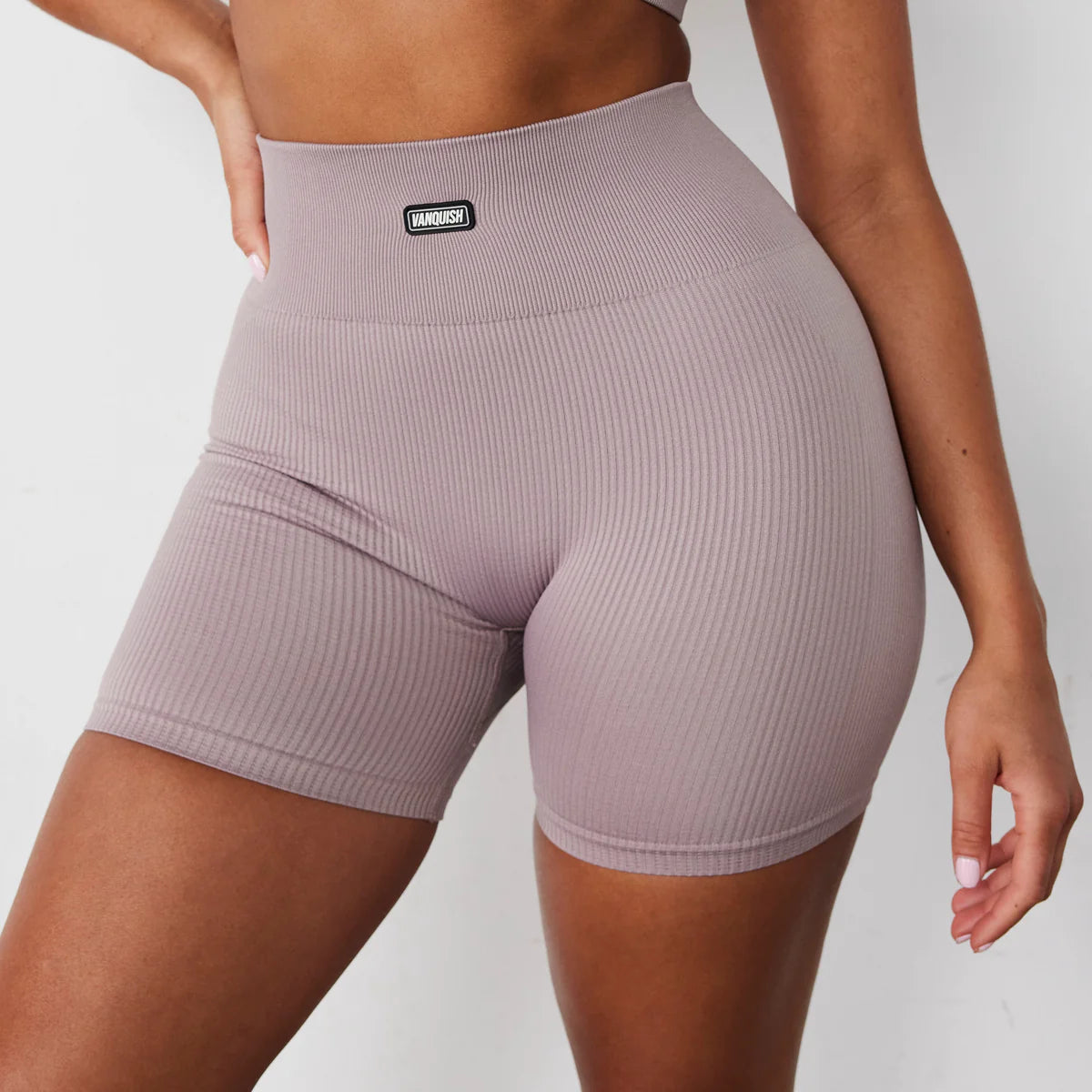 VANQUISH - RIBBED SEAMLESS SHORTS