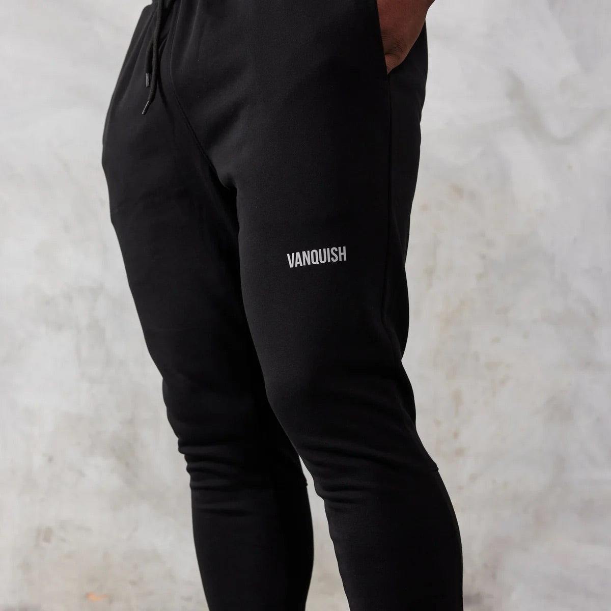 VANQUISH - ESSENTIAL TAPERED FIT SWEATPANTS