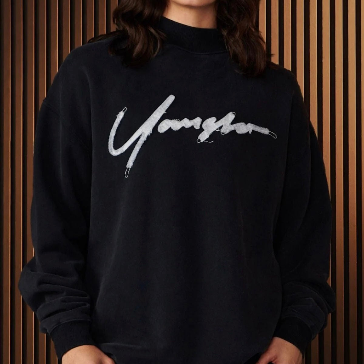 YOUNGLA - W521 URBAN CREWNECK