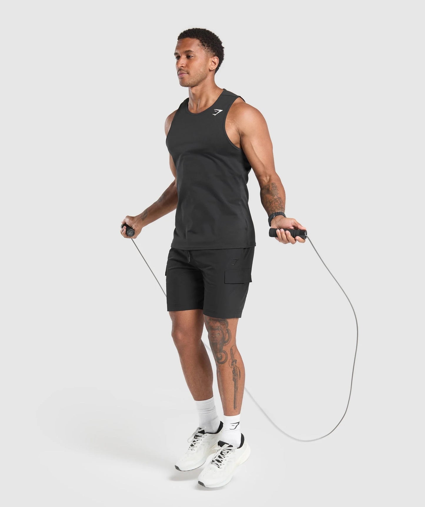 GYMSHARK - STRETCH WOVEN CARGO SHORTS