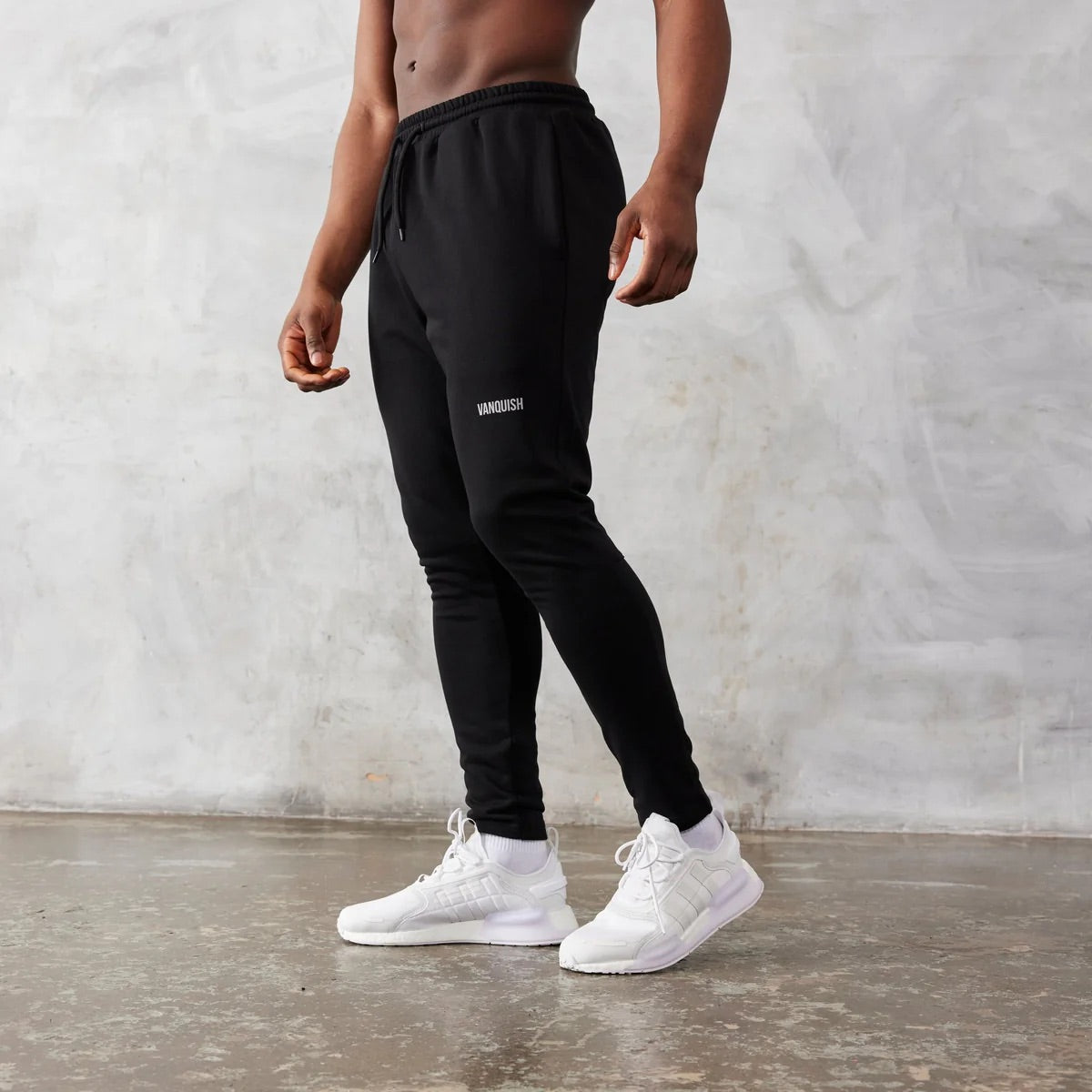 VANQUISH - ESSENTIAL TAPERED FIT SWEATPANTS