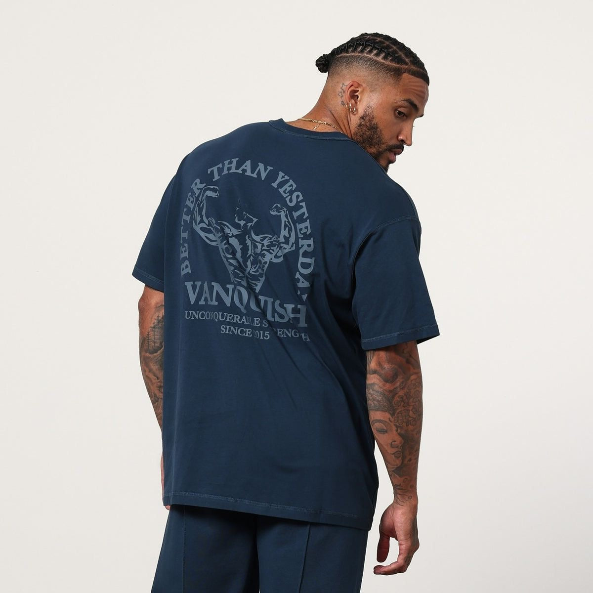 VANQUISH - TSP UNCONQUERABLE STRENGTH OVERSIZED T-SHIRT