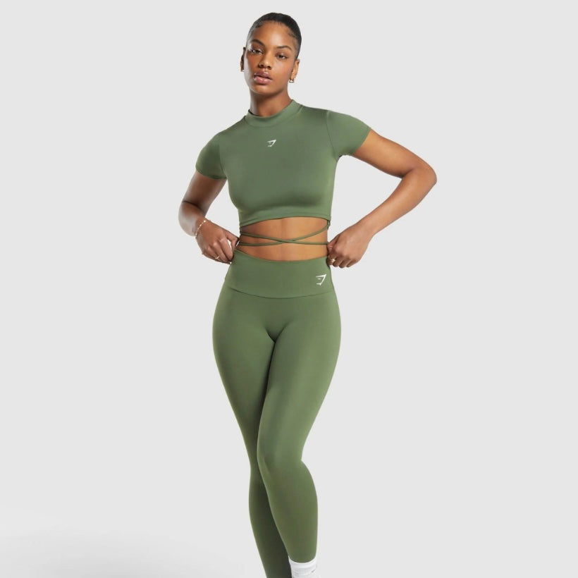 GYMSHARK - EVERYDAY MOCK NECK RIBBON T-SHIRT