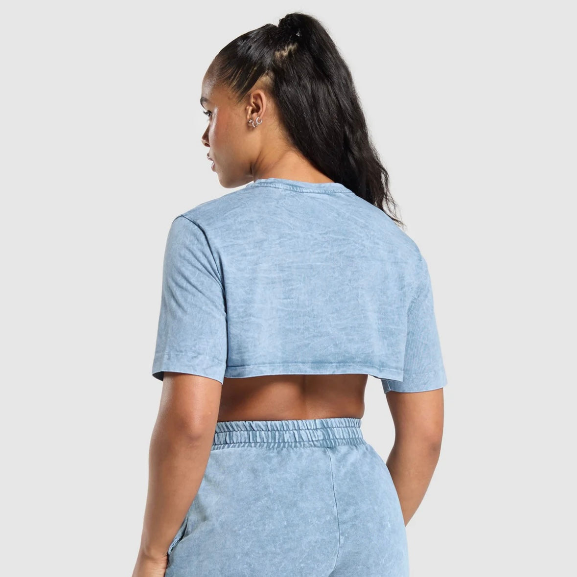 GYMSHARK - COLLEGIATE SHADOW WASHED CROP TOP