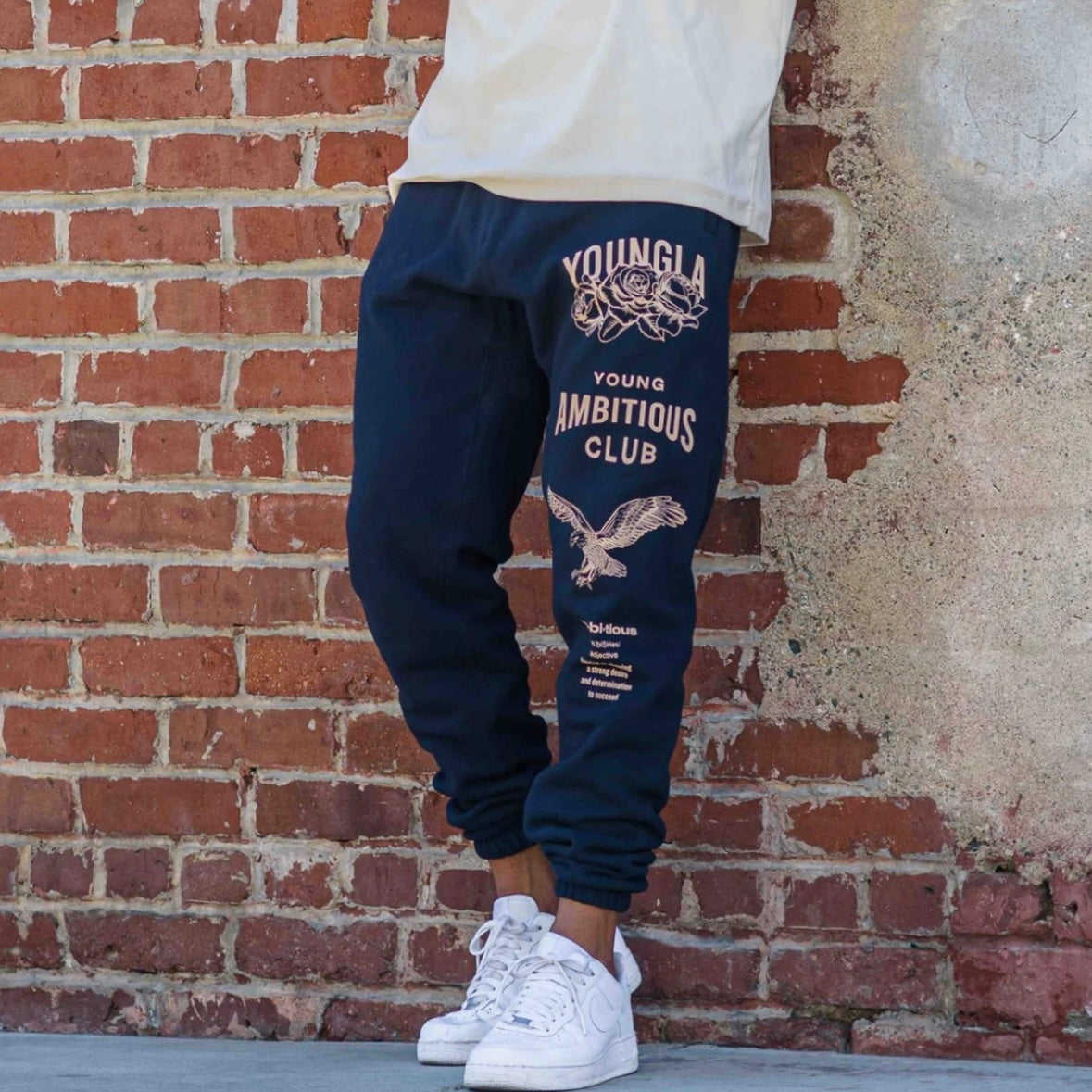 YOUNGLA - 233 THE IMMORTAL JOGGERS