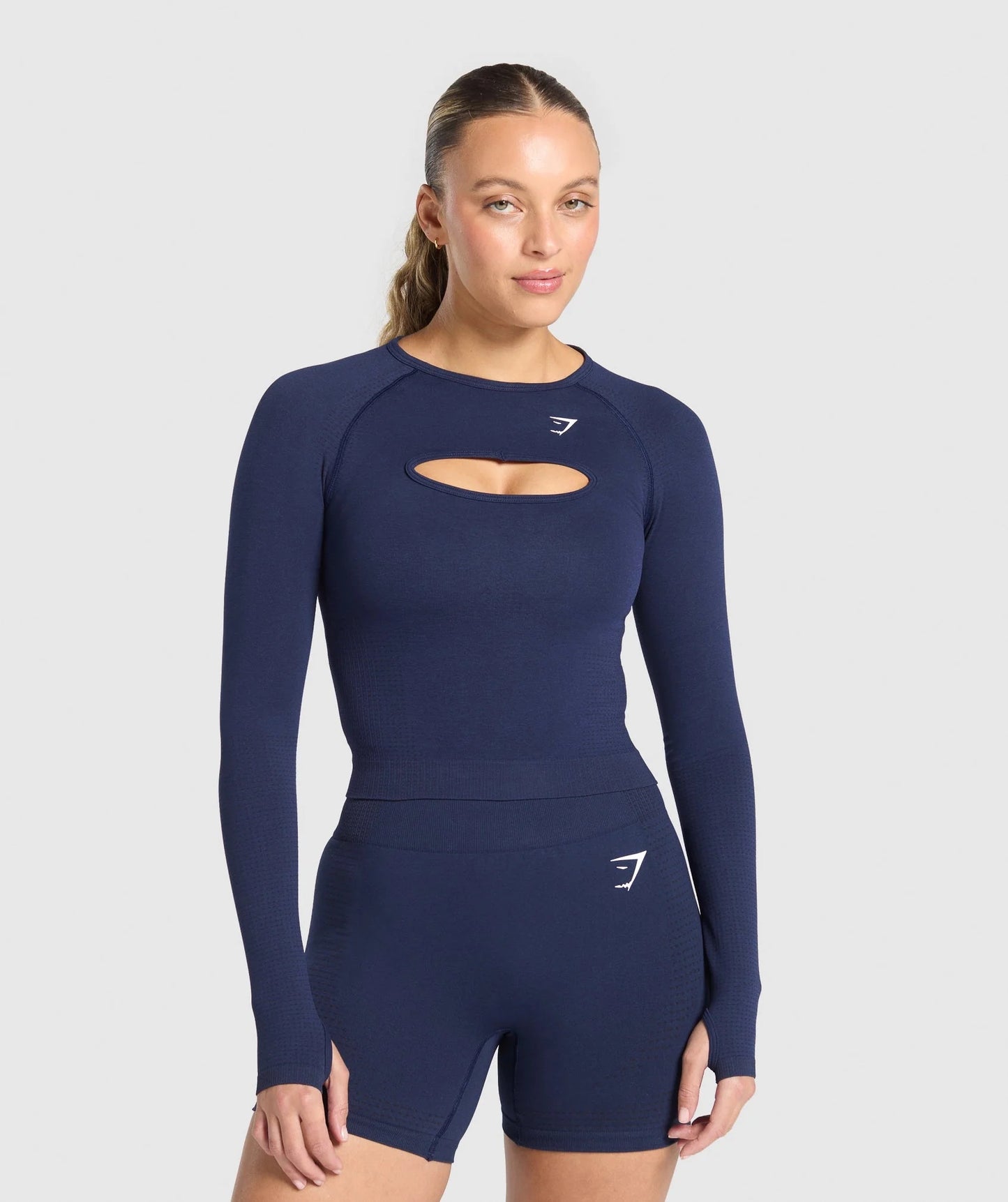 Gymshark - VITAL LONG SLEEVE CUT OUT TOP