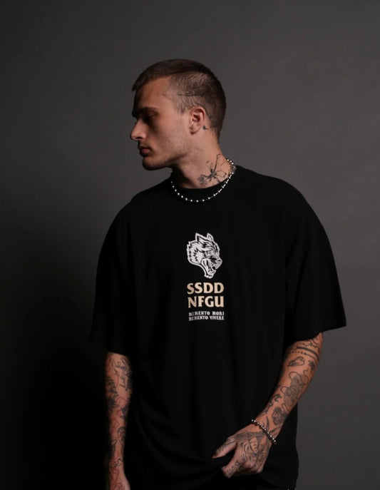 Wolves club - Don't Look Back "Premium" Oversized Tee