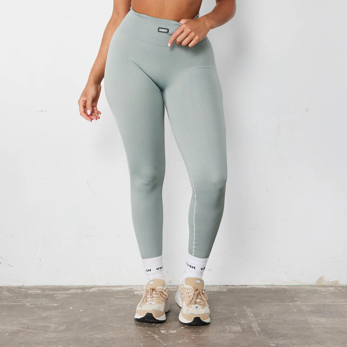 VANQUISH - RIBBED SEAMLESS LEGGINGS