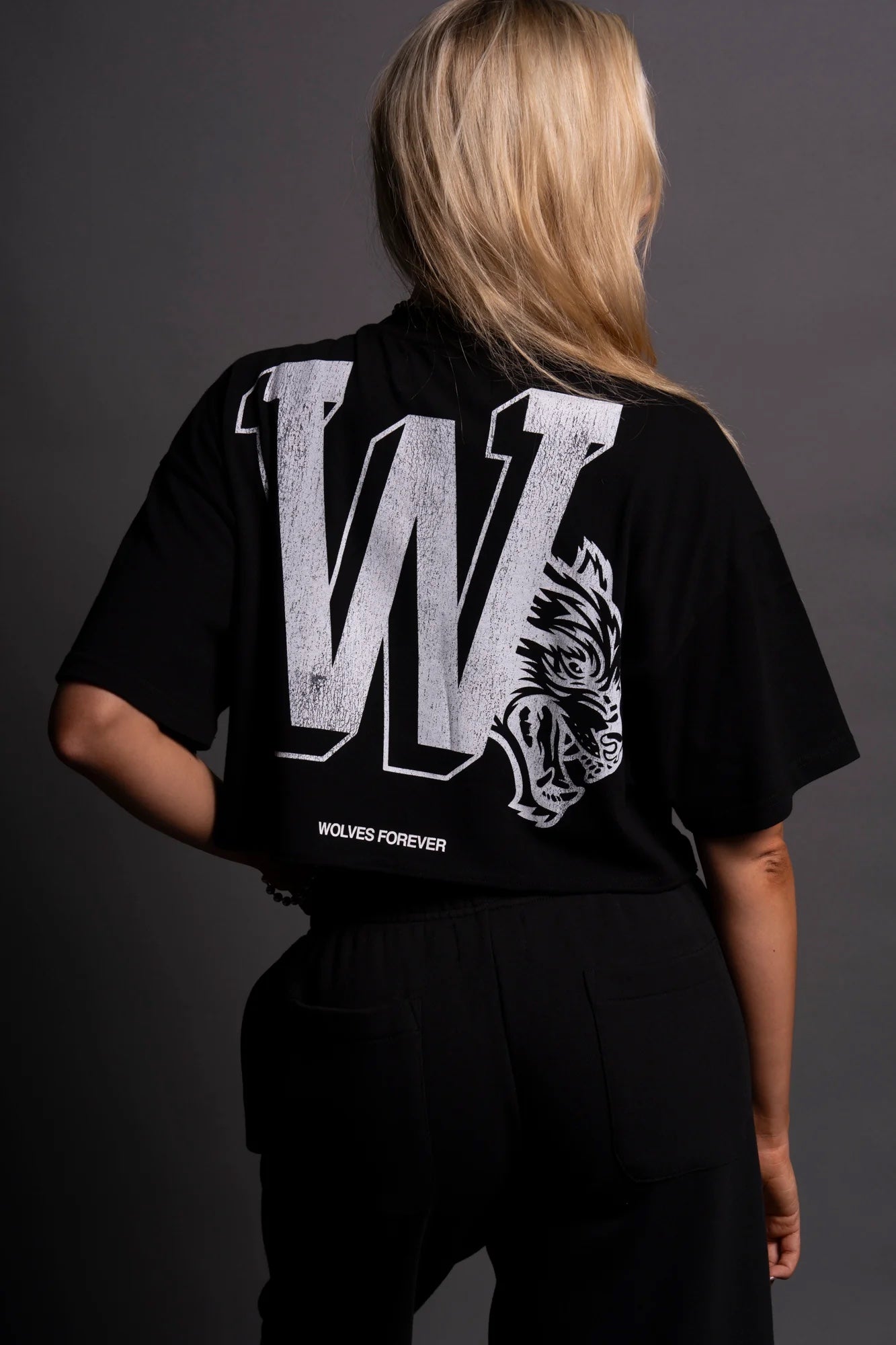 WOLVES CLUB - OUR STAMP PREMIUM OVERSIZED (CROPPED) TEE