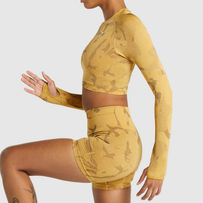 GYMSHARK - ADAPT CAMO SEAMLESS LONG SLEEVE CROP TOP
