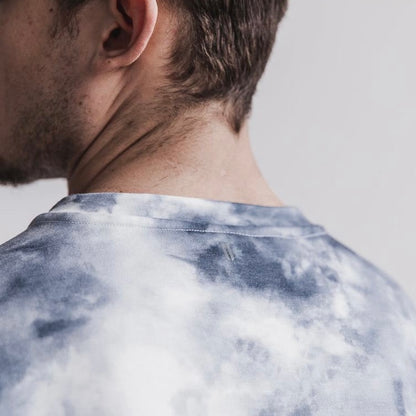 NOBULL - TIE-DYE CREW SWEATSHIRT