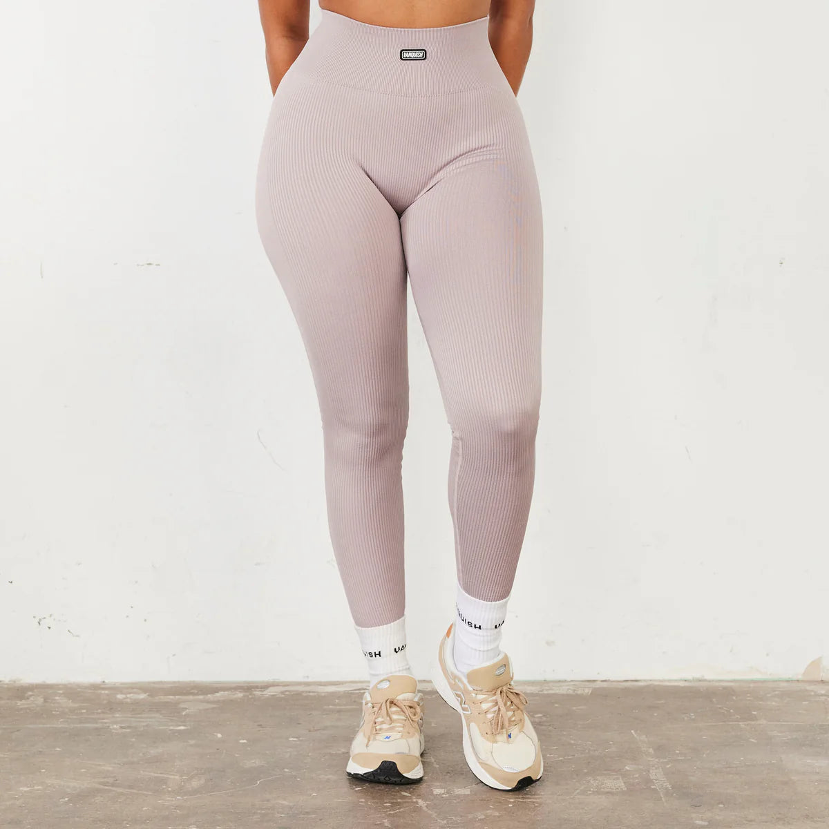VANQUISH - RIBBED SEAMLESS LEGGINGS