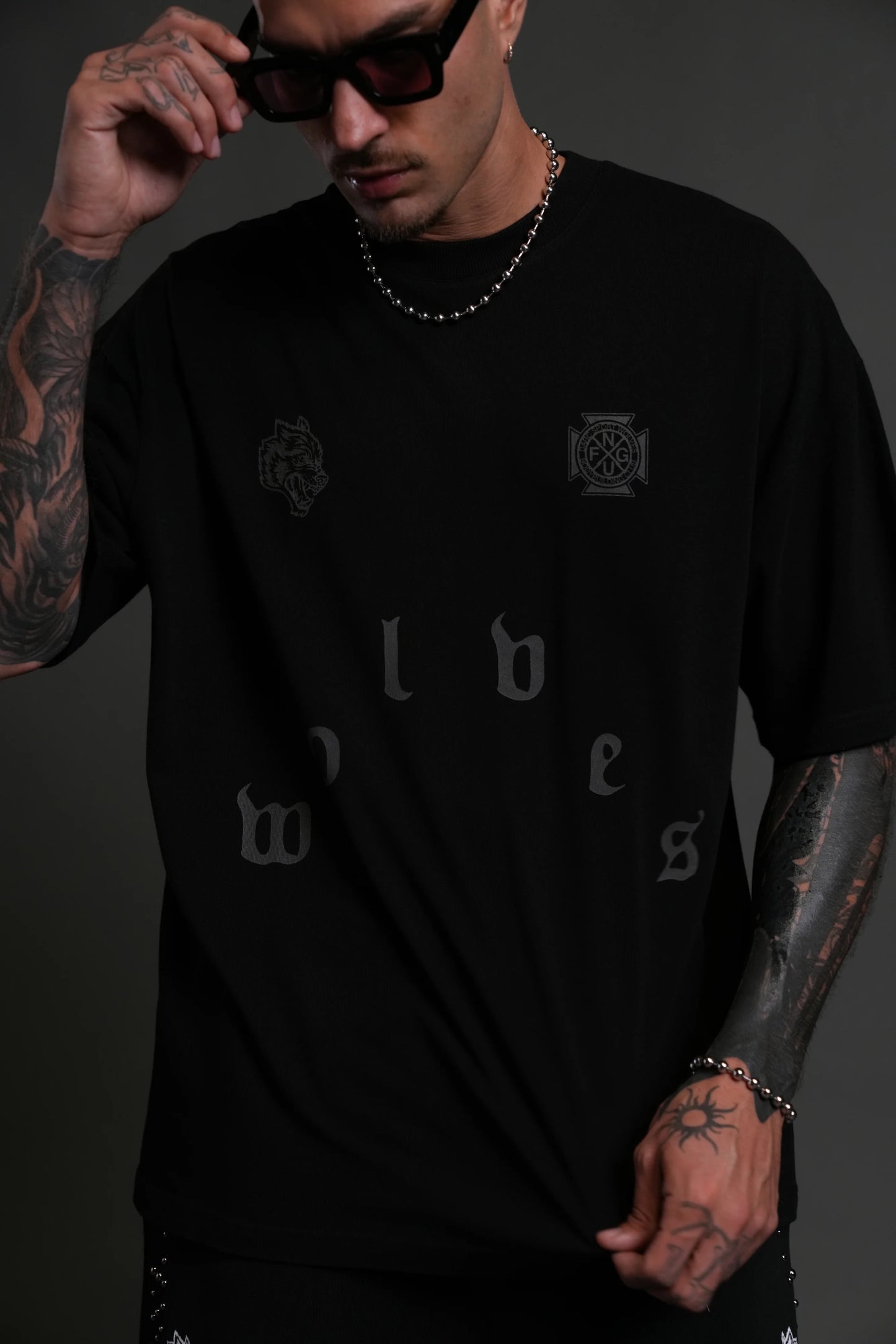 Wolves club - PYRAMID WOLVES "PREMIUM" OVERSIZED TEE