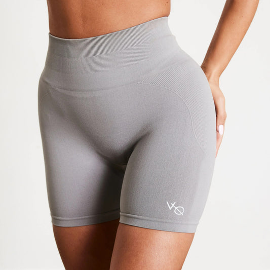 VANQUISH - ELEVATE SEAMLESS SCRUNCH SHORTS