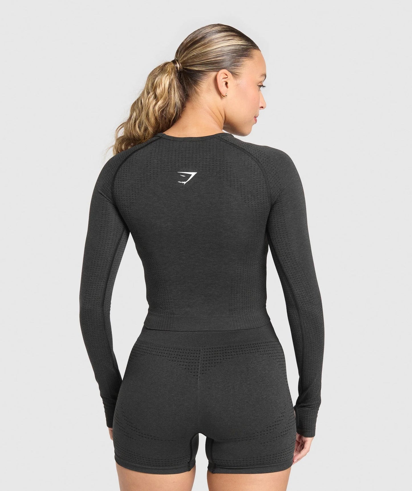 Gymshark - VITAL LONG SLEEVE CUT OUT TOP