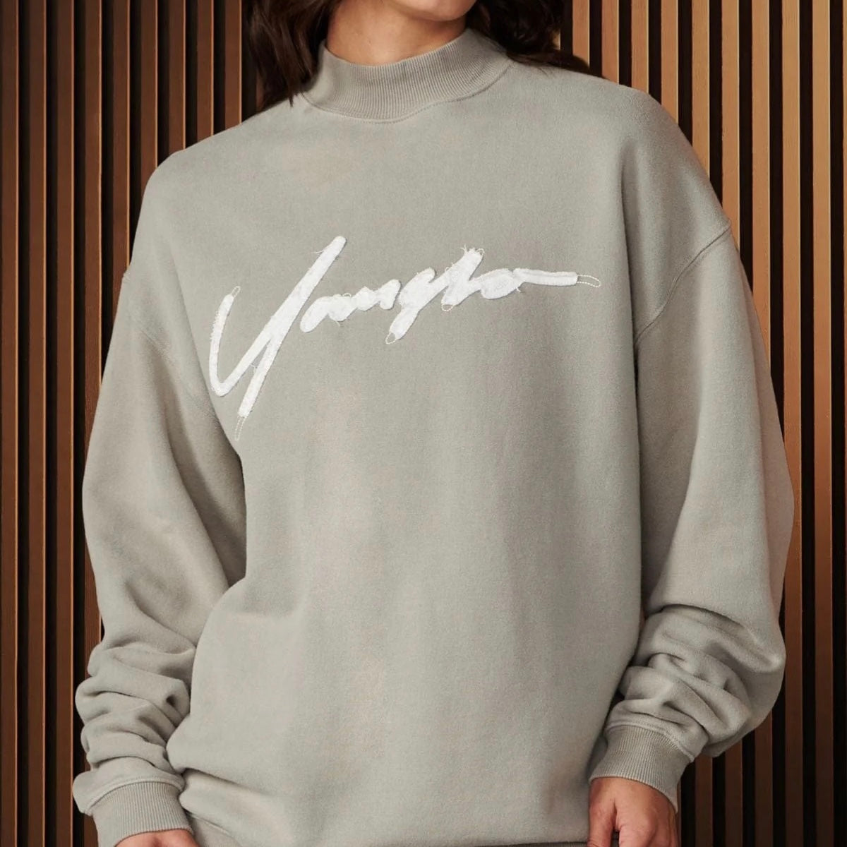YOUNGLA - W521 URBAN CREWNECK