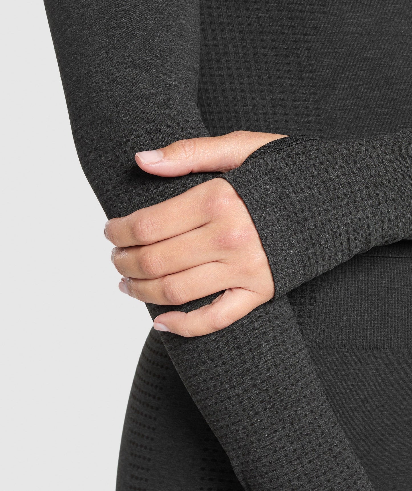 Gymshark - VITAL LONG SLEEVE CUT OUT TOP