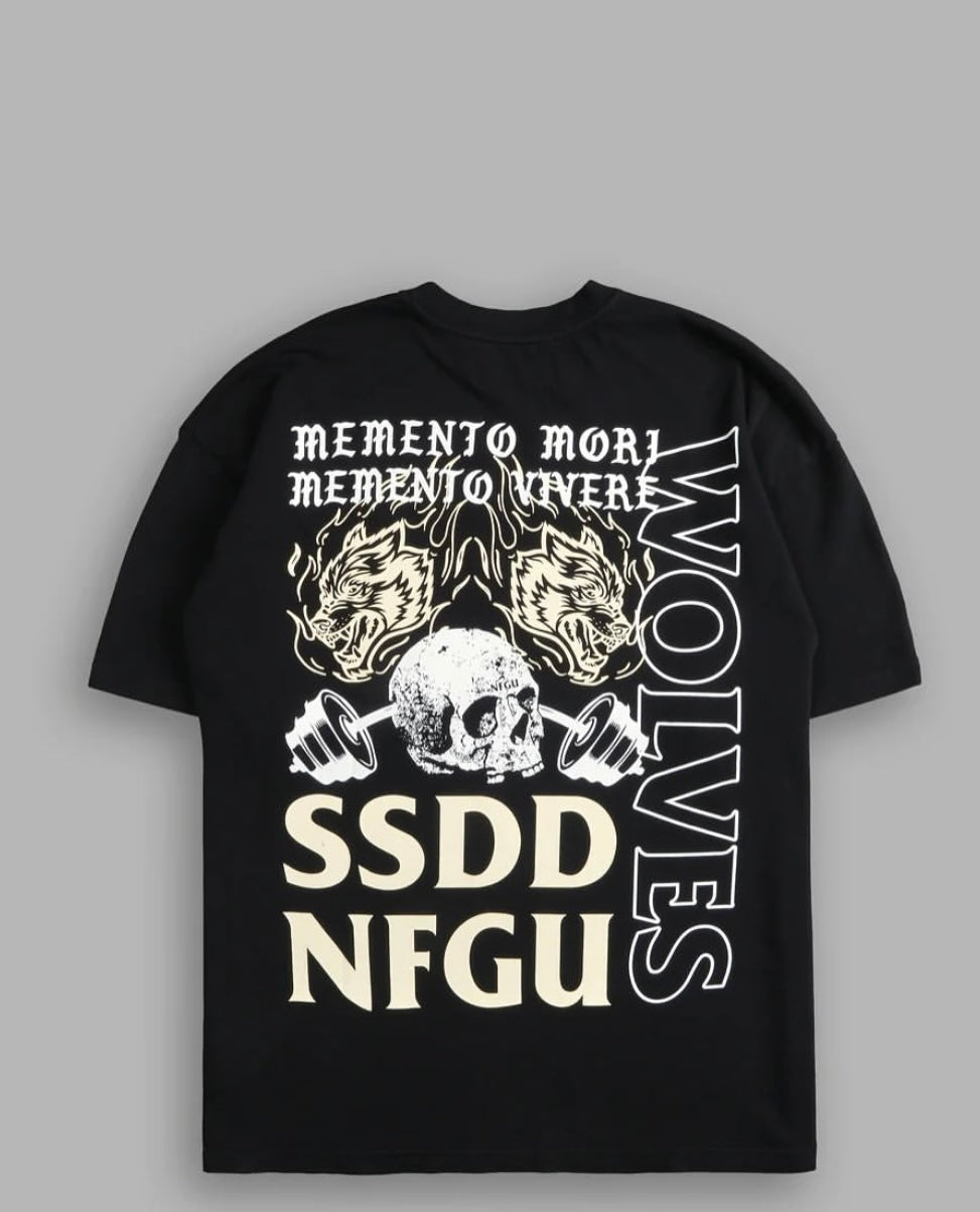 Wolves club - Don't Look Back "Premium" Oversized Tee