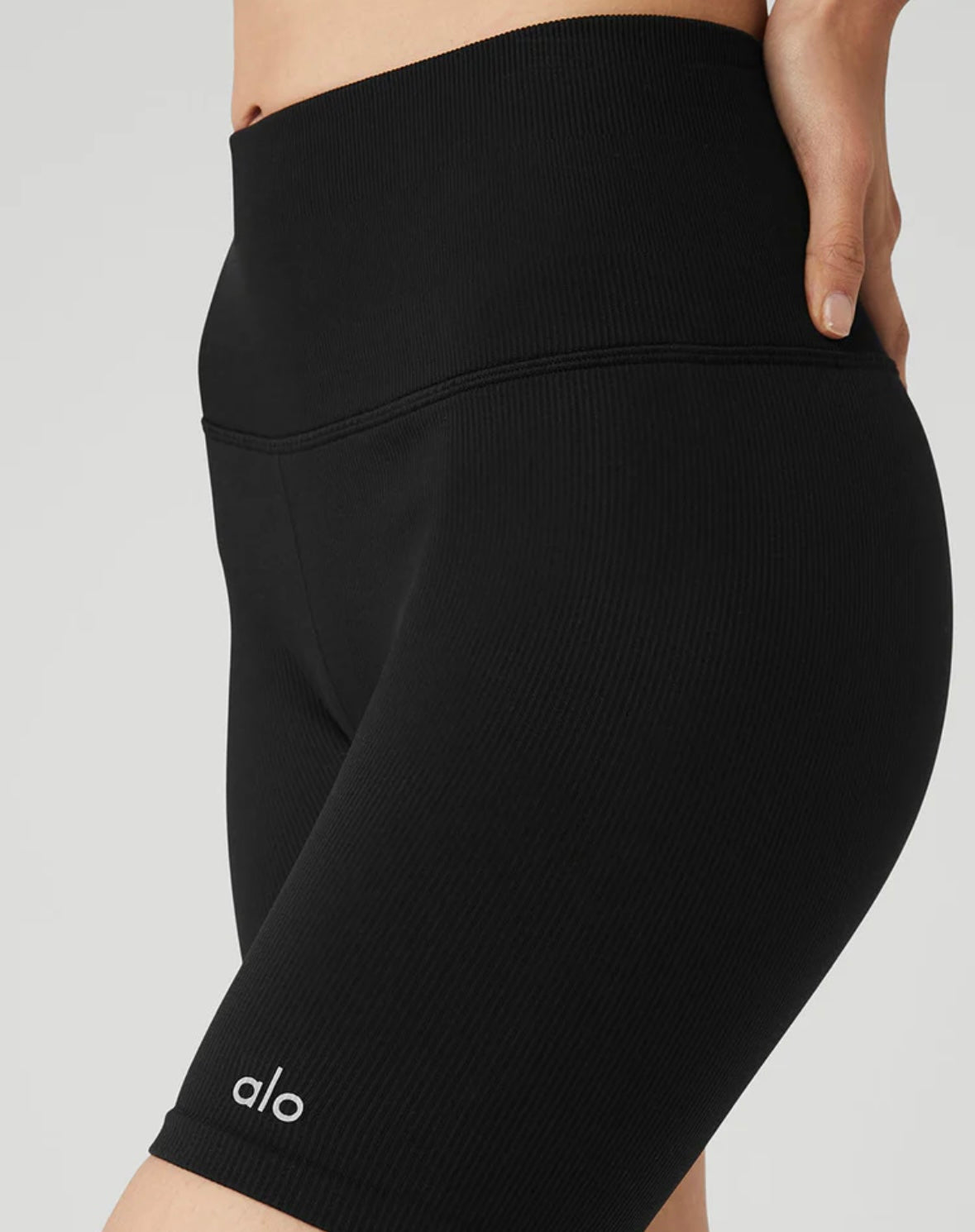 ALO YOGA - 5" SEAMLESS RIBBED FAVORITE SHORT