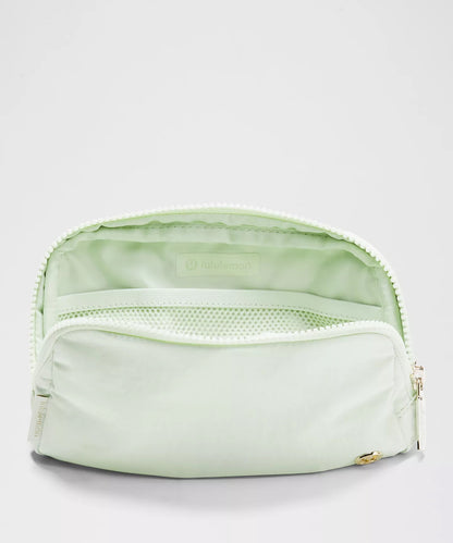 Lululemon - Everywhere Belt Bag 1L